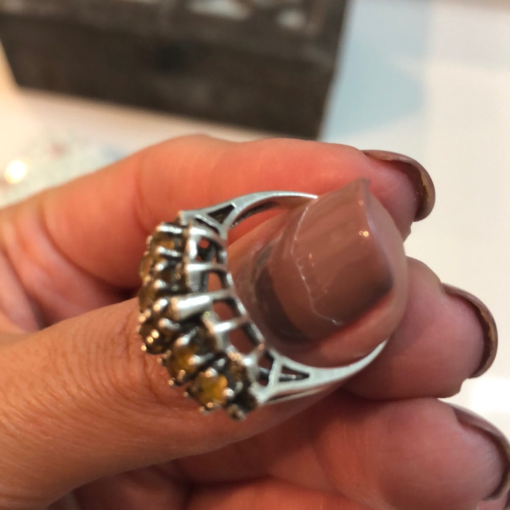 Ring - Picture 4 of 8